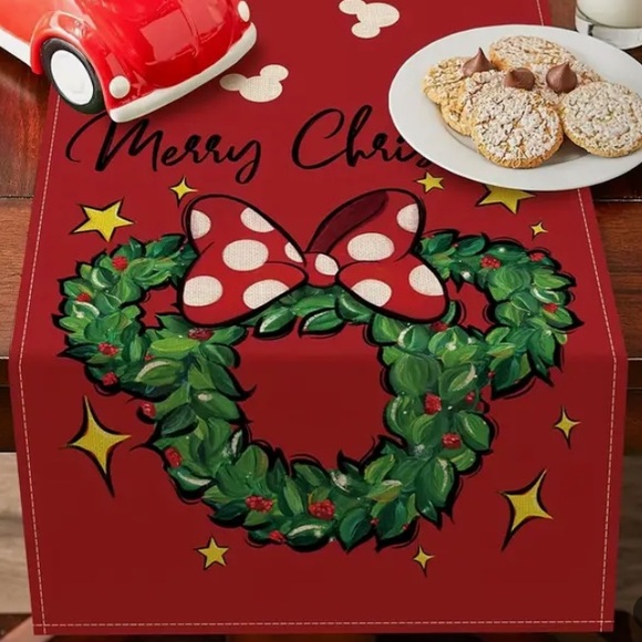 Christmas Linen Table Runner NWT - Picture 2 of 2